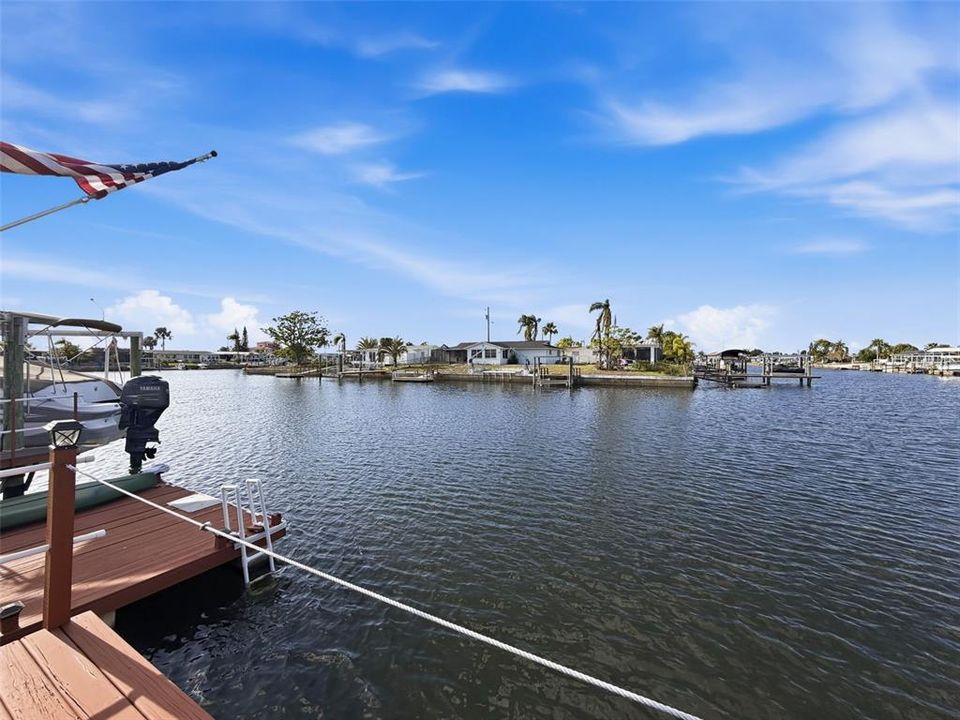 Active With Contract: $390,000 (2 beds, 2 baths, 1294 Square Feet)