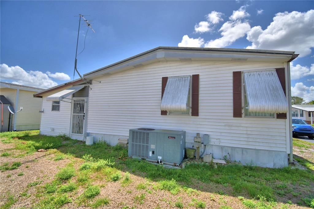 For Sale: $120,000 (2 beds, 2 baths, 1200 Square Feet)