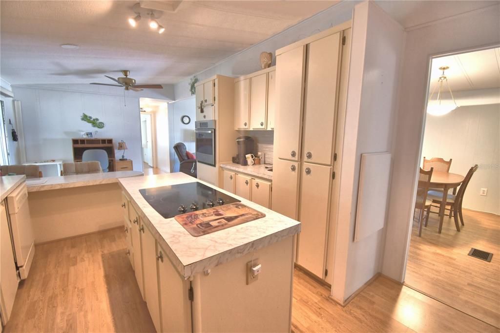 For Sale: $120,000 (2 beds, 2 baths, 1200 Square Feet)