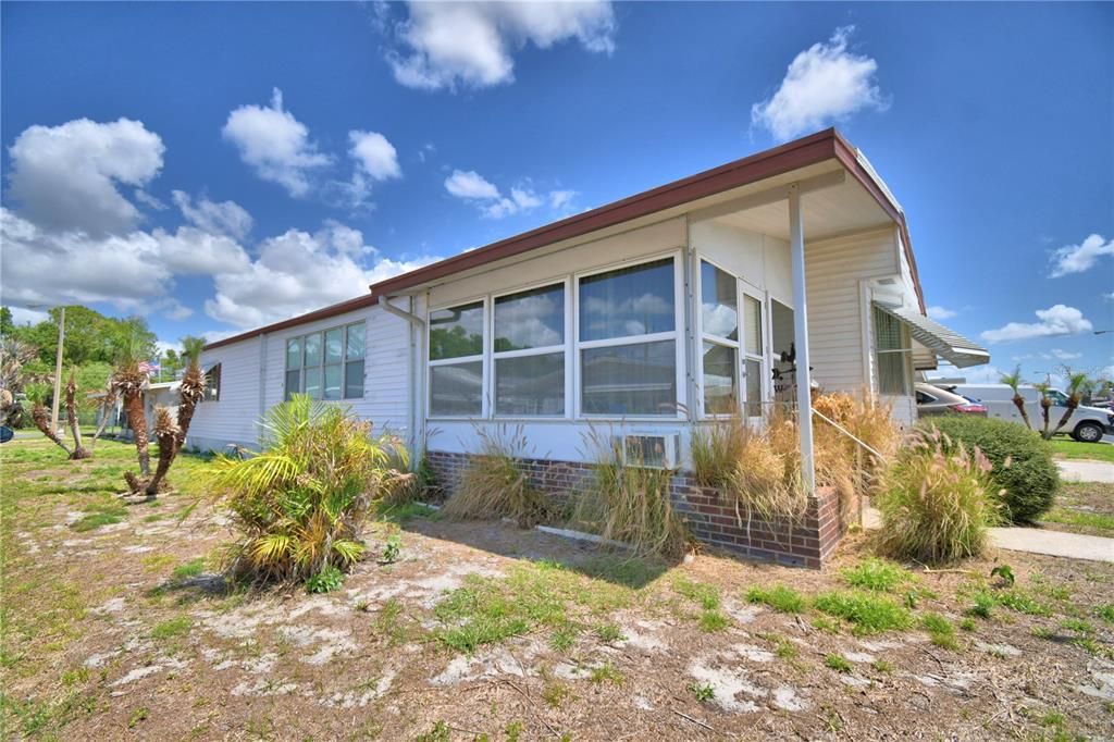 For Sale: $120,000 (2 beds, 2 baths, 1200 Square Feet)