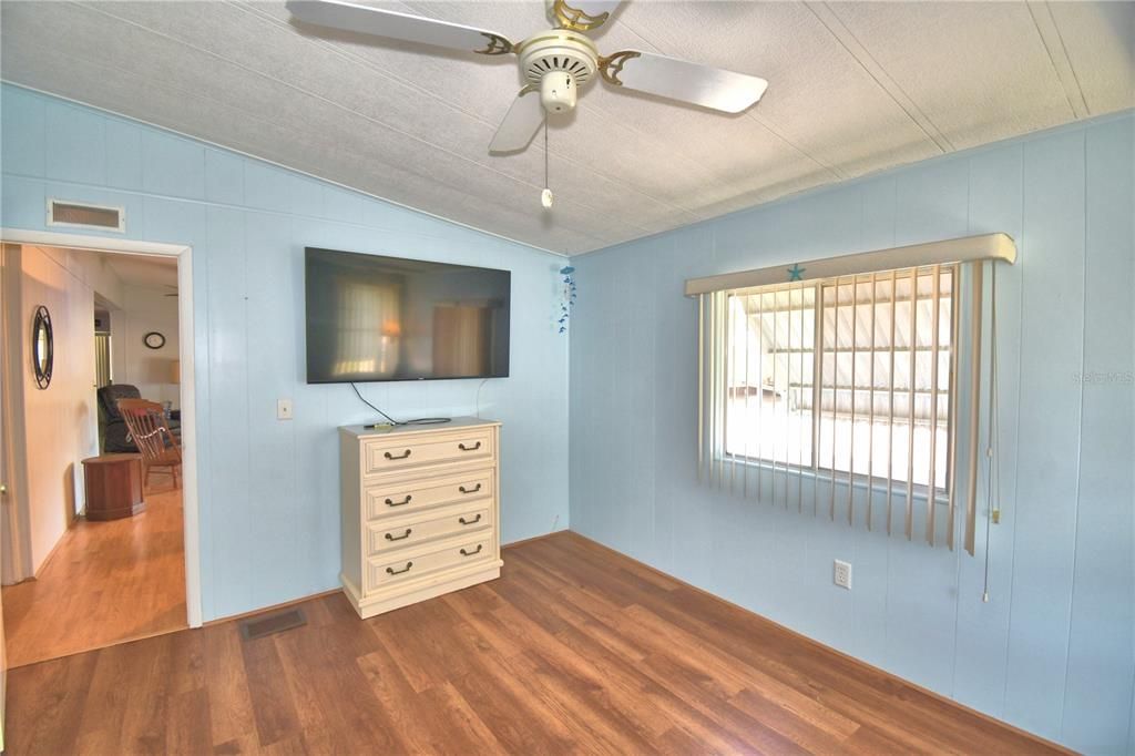 For Sale: $120,000 (2 beds, 2 baths, 1200 Square Feet)