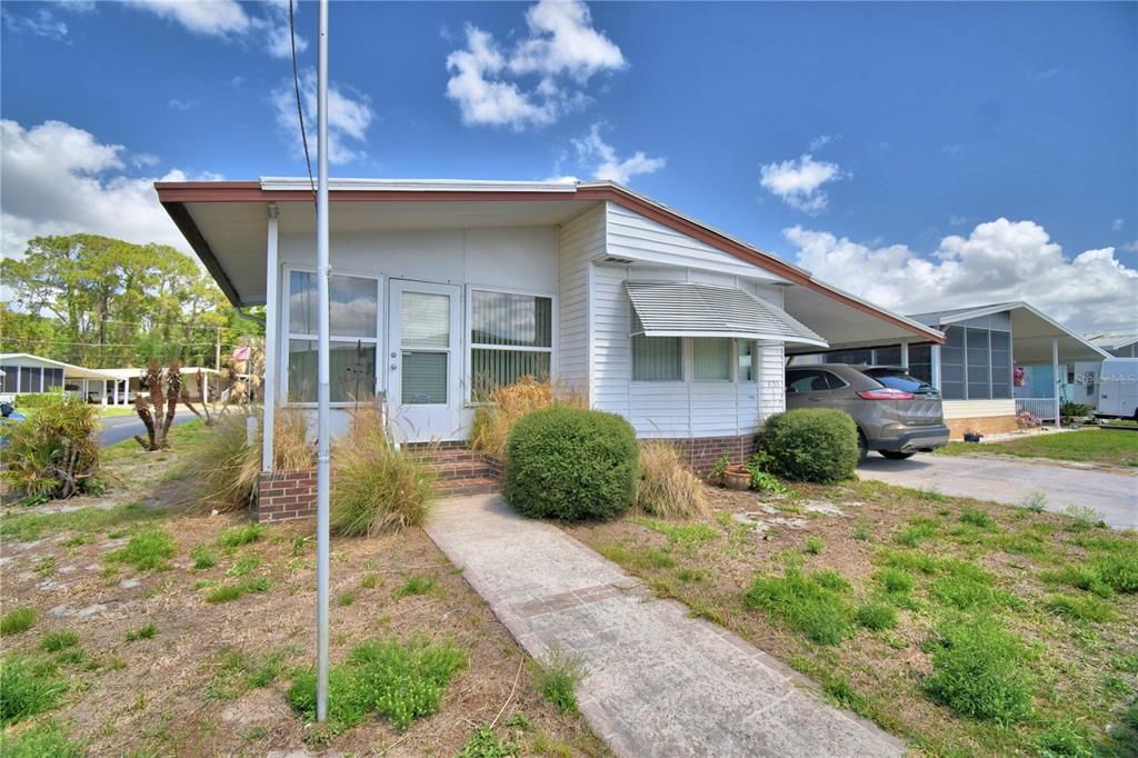 For Sale: $120,000 (2 beds, 2 baths, 1200 Square Feet)