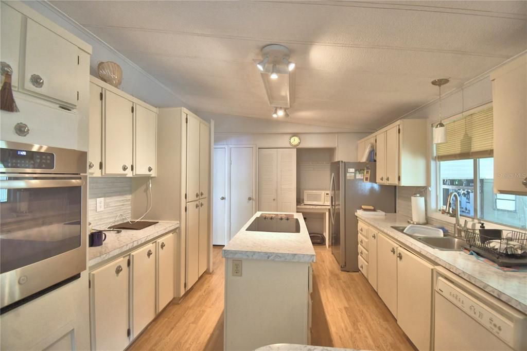 For Sale: $120,000 (2 beds, 2 baths, 1200 Square Feet)