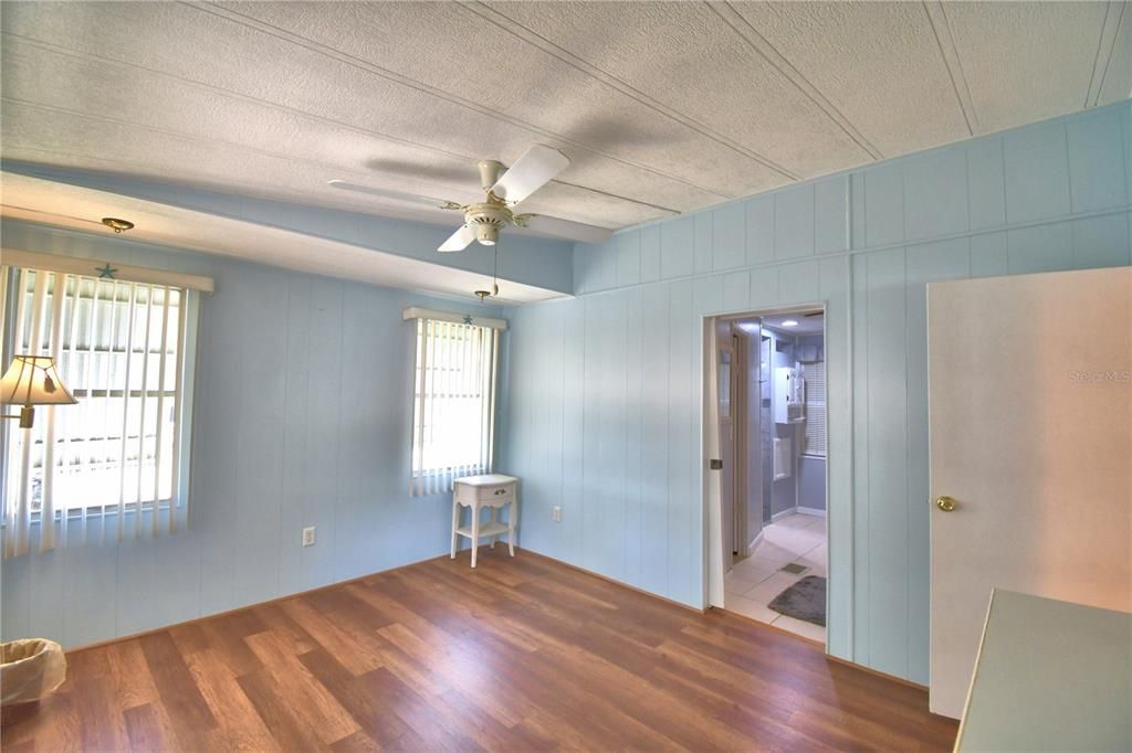 For Sale: $120,000 (2 beds, 2 baths, 1200 Square Feet)