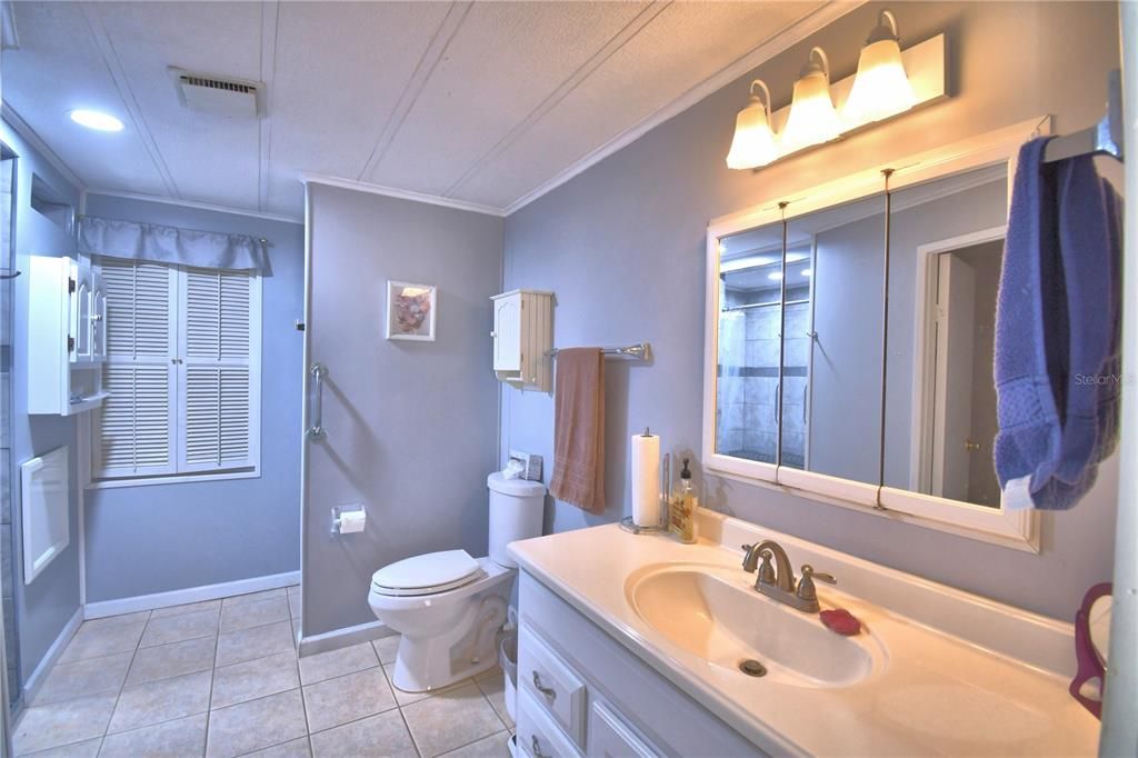 For Sale: $120,000 (2 beds, 2 baths, 1200 Square Feet)