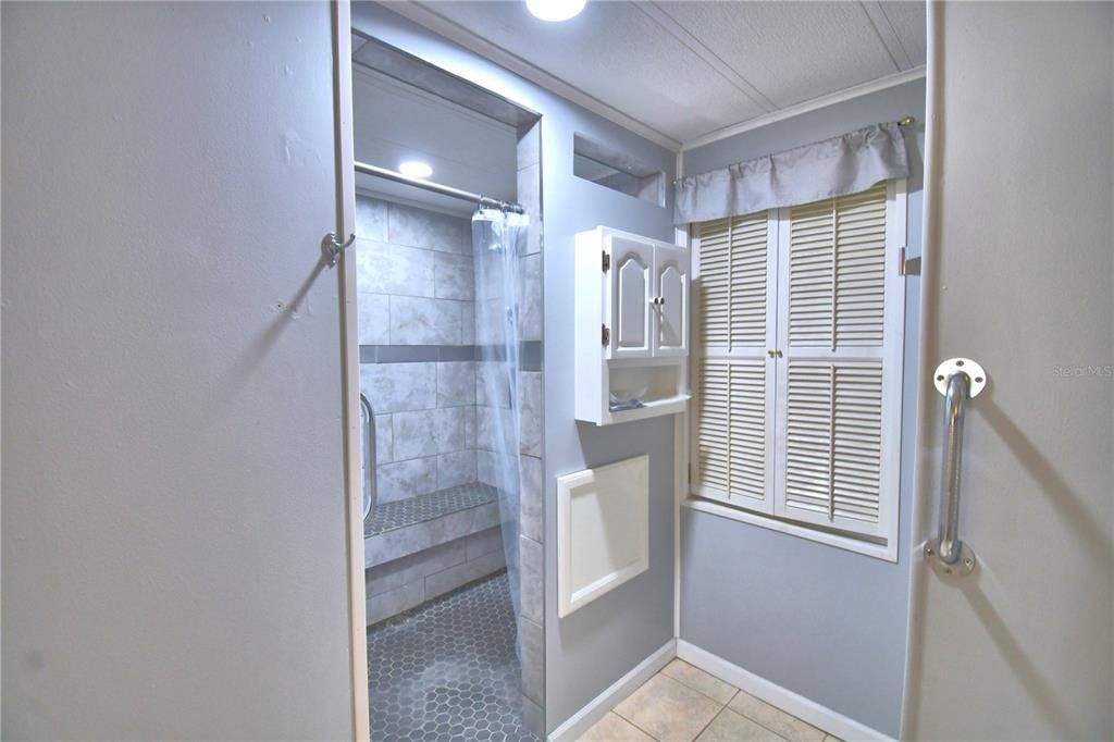 For Sale: $120,000 (2 beds, 2 baths, 1200 Square Feet)