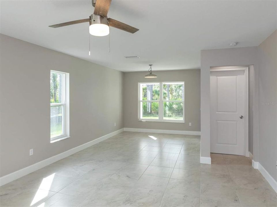 Activo con contrato: $449,000 (6 camas, 0 baños, 2526 Pies cuadrados)
