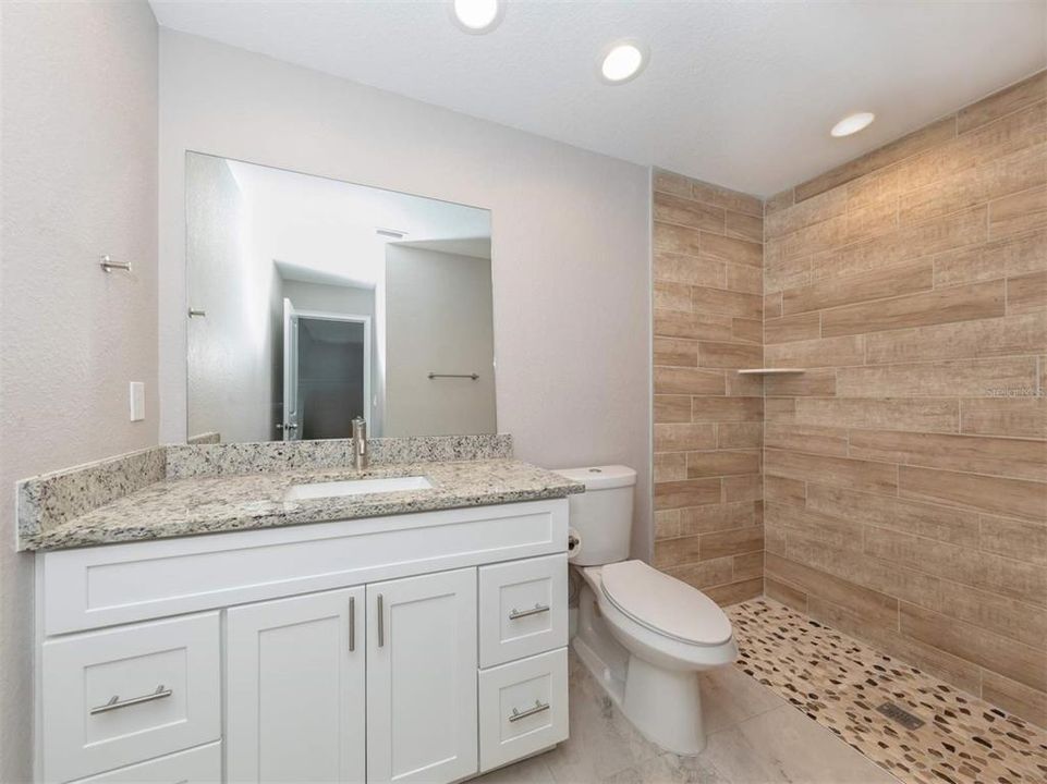 Activo con contrato: $449,000 (6 camas, 0 baños, 2526 Pies cuadrados)
