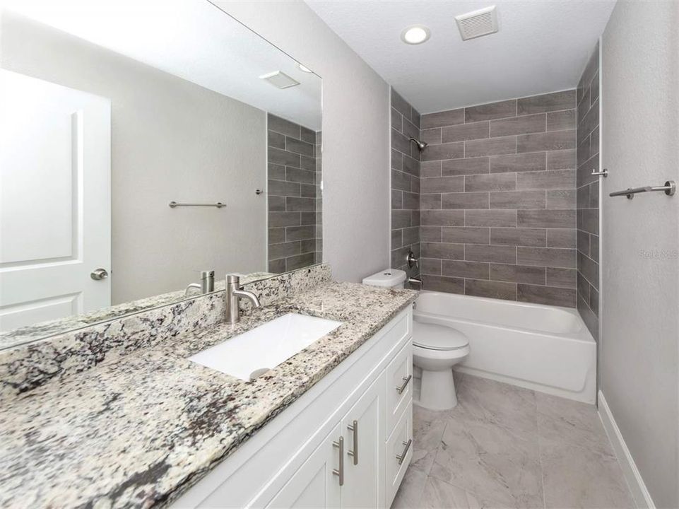 Activo con contrato: $449,000 (6 camas, 0 baños, 2526 Pies cuadrados)