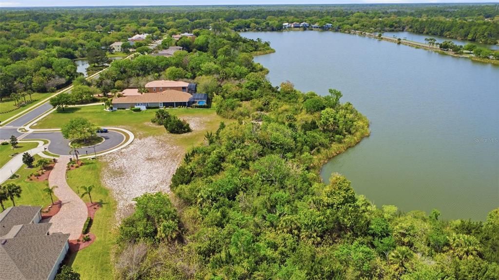 待售: $179,000 (0.68 acres)