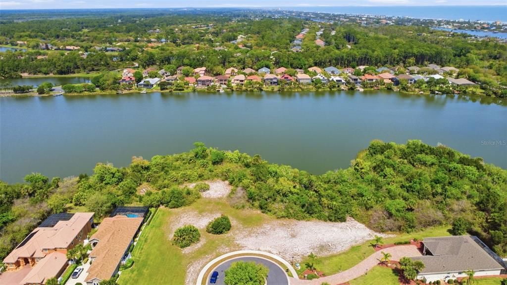 待售: $179,000 (0.68 acres)
