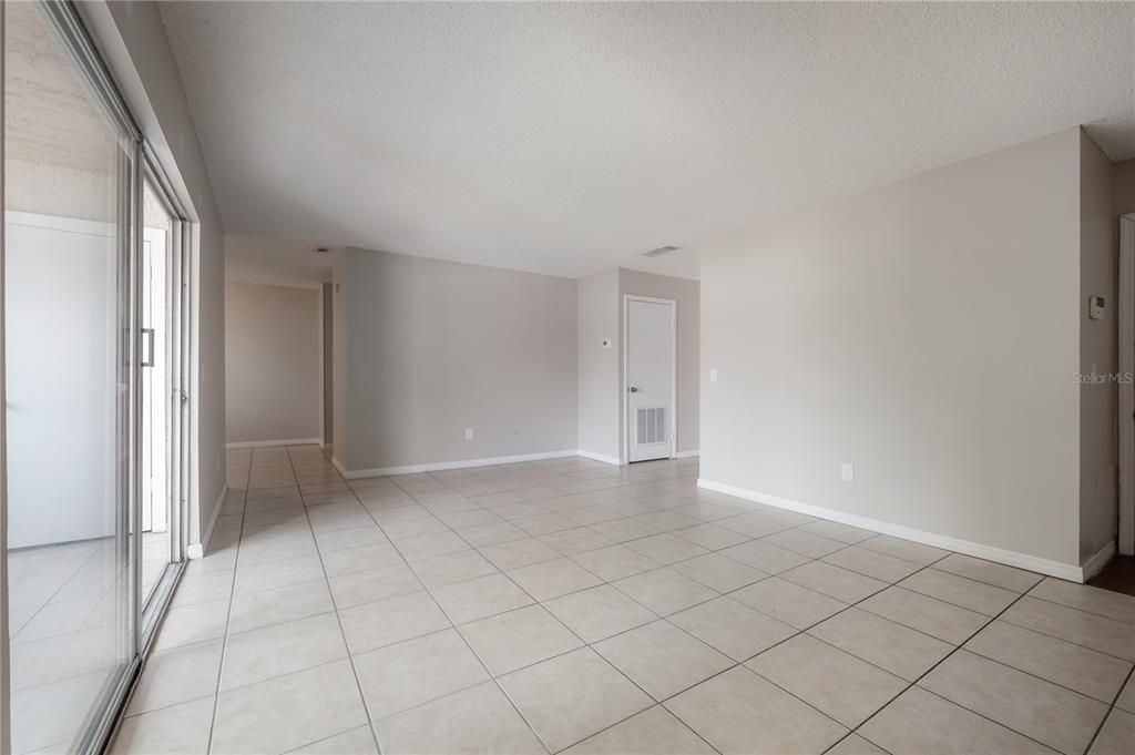 En Venta: $127,000 (2 camas, 2 baños, 1005 Pies cuadrados)
