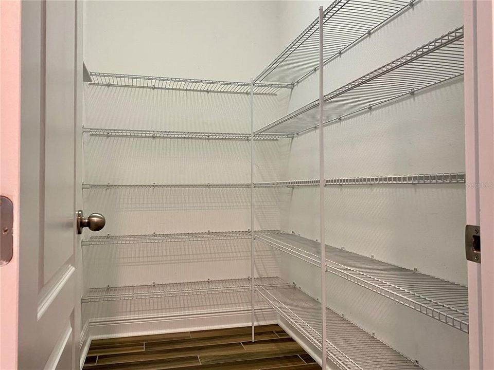 В аренду: $7,000 (4 спален, 3 ванн, 3364 Квадратных фут)