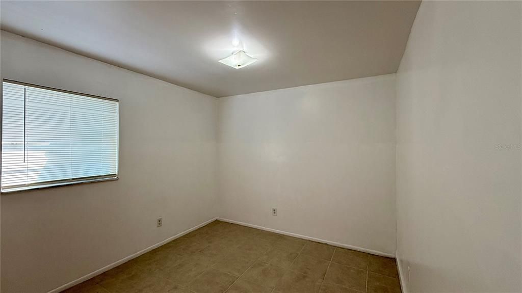 В аренду: $1,200 (2 спален, 1 ванн, 800 Квадратных фут)