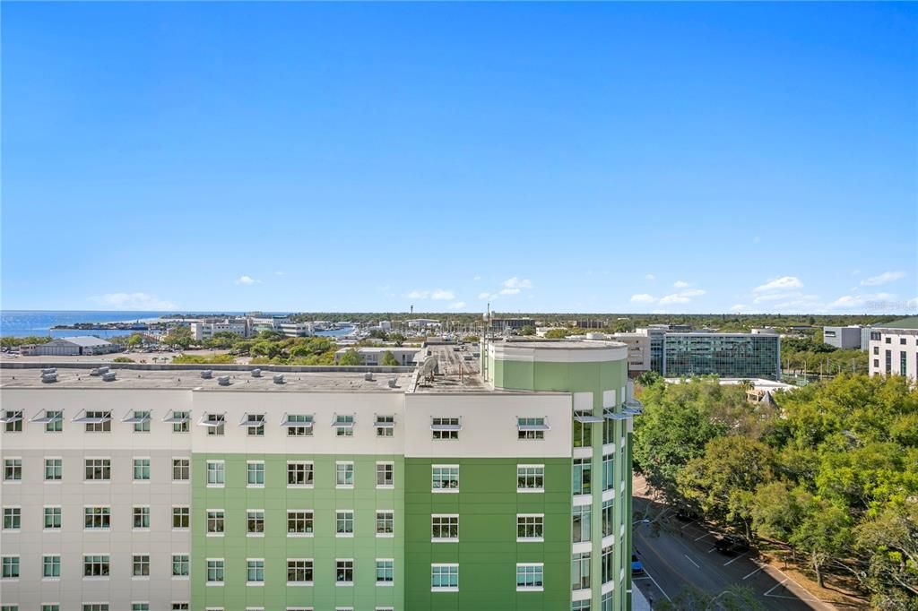 Под контрактом: $949,950 (2 спален, 2 ванн, 1354 Квадратных фут)