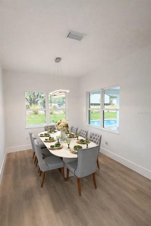 Activo con contrato: $575,000 (4 camas, 3 baños, 2405 Pies cuadrados)
