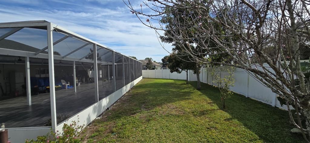 For Sale: $495,000 (3 beds, 2 baths, 2292 Square Feet)