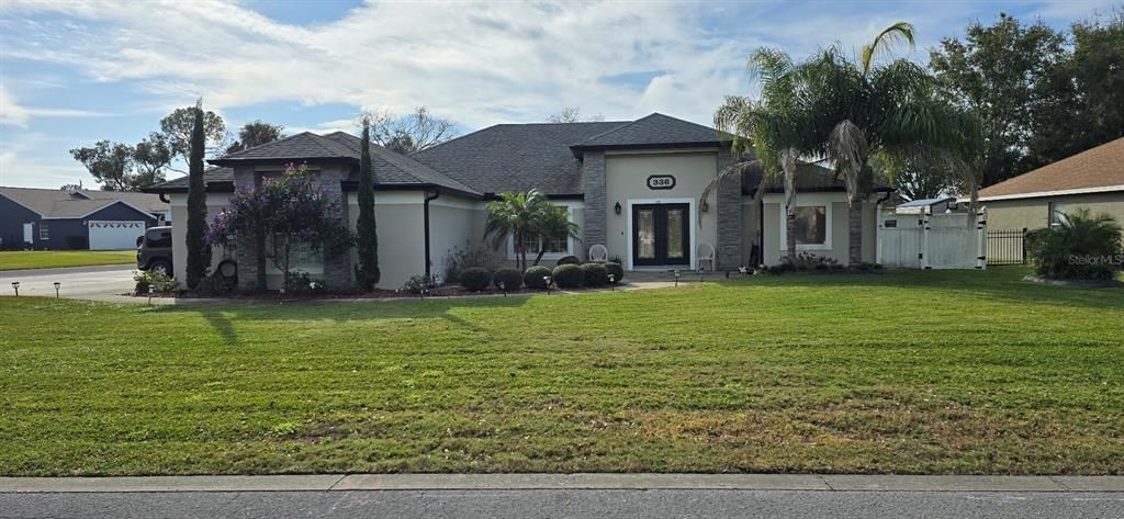 For Sale: $495,000 (3 beds, 2 baths, 2292 Square Feet)
