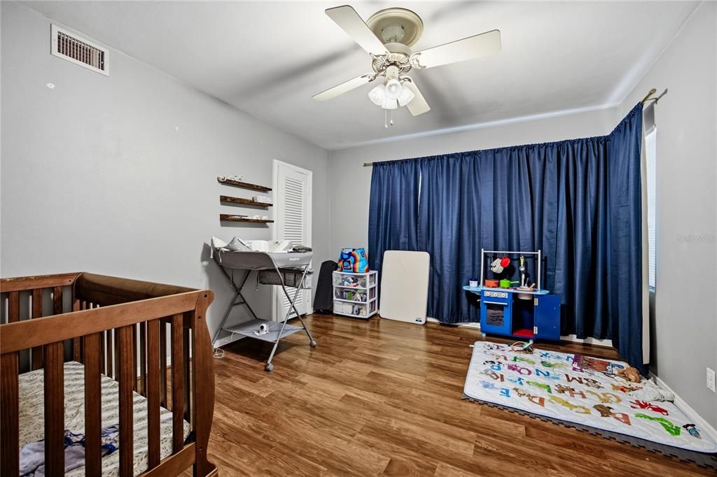 Activo con contrato: $520,000 (3 camas, 3 baños, 1888 Pies cuadrados)