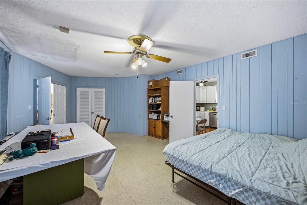 Activo con contrato: $520,000 (3 camas, 3 baños, 1888 Pies cuadrados)