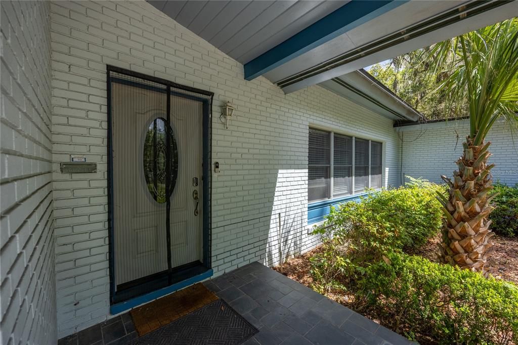 Activo con contrato: $520,000 (3 camas, 3 baños, 1888 Pies cuadrados)