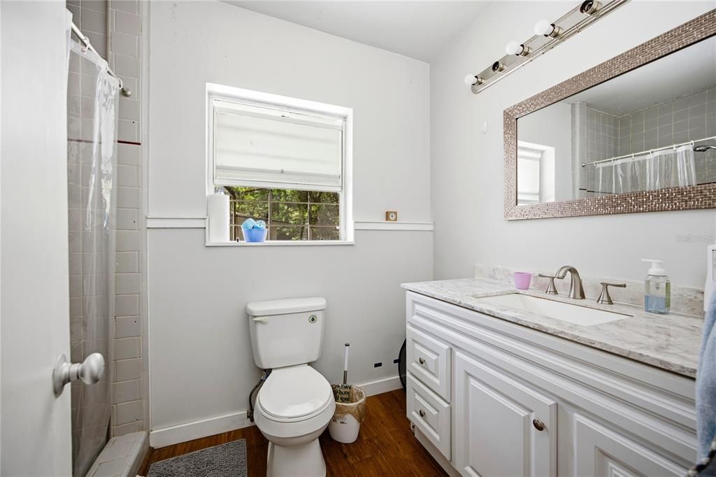 Activo con contrato: $520,000 (3 camas, 3 baños, 1888 Pies cuadrados)