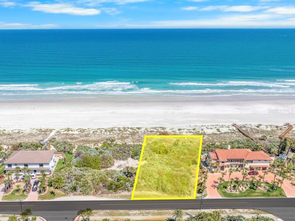 На продажу: $2,400,000 (1.40 acres)