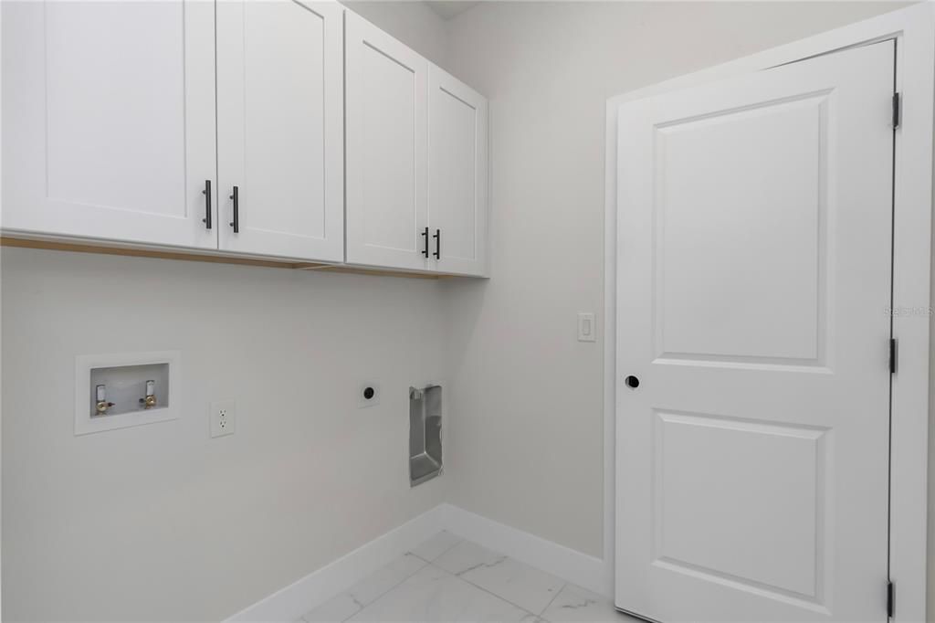 Active With Contract: $309,900 (4 beds, 3 baths, 1905 Square Feet)