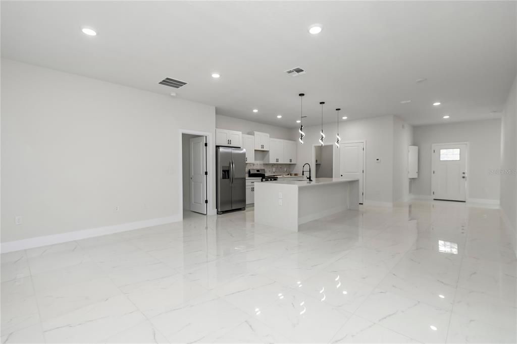 Active With Contract: $309,900 (4 beds, 3 baths, 1905 Square Feet)