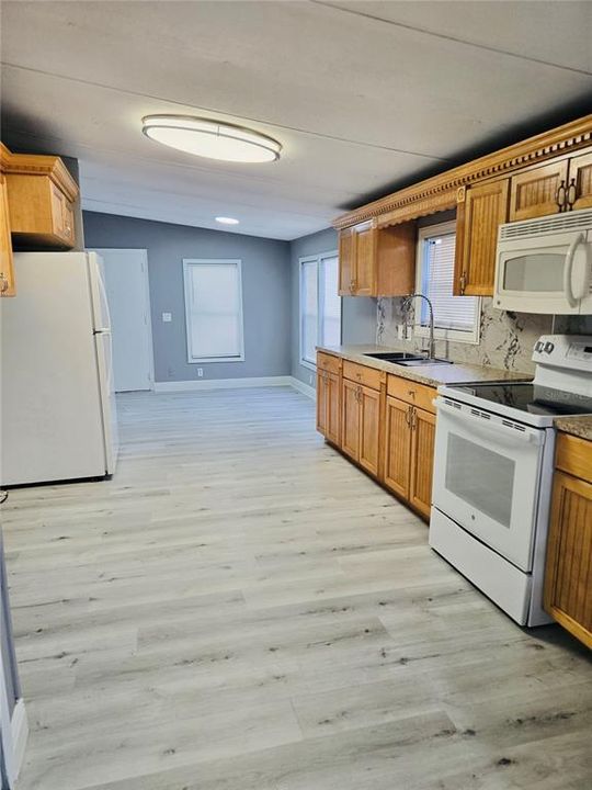 En Renta: $1,950 (3 camas, 2 baños, 1400 Pies cuadrados)