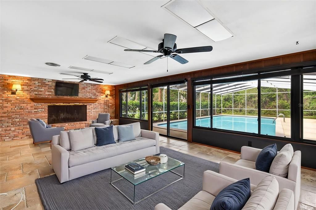 En Venta: $1,175,900 (3 camas, 3 baños, 2268 Pies cuadrados)