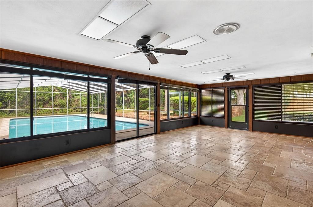 En Venta: $1,175,900 (3 camas, 3 baños, 2268 Pies cuadrados)