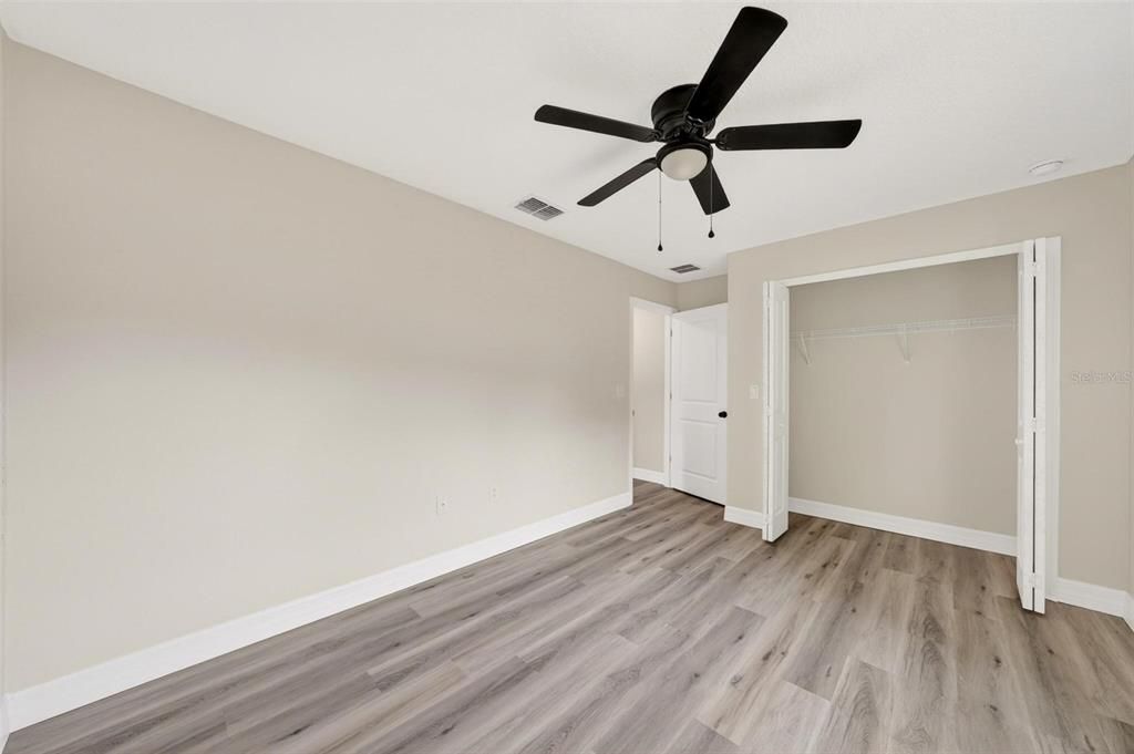 В аренду: $2,300 (4 спален, 2 ванн, 1620 Квадратных фут)