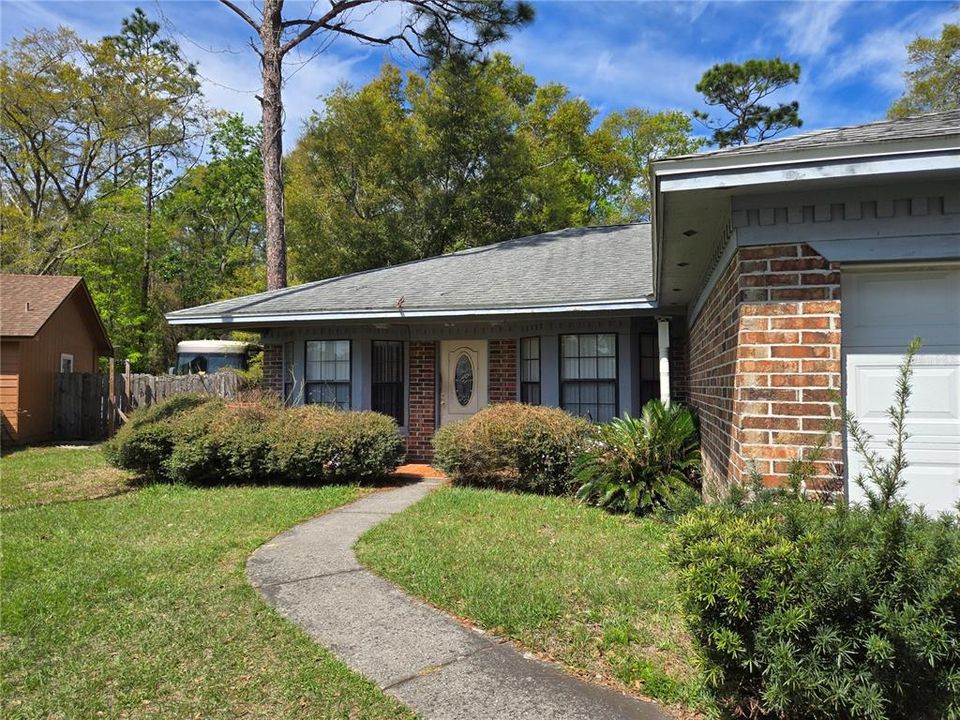 For Sale: $175,000 (3 beds, 2 baths, 1316 Square Feet)