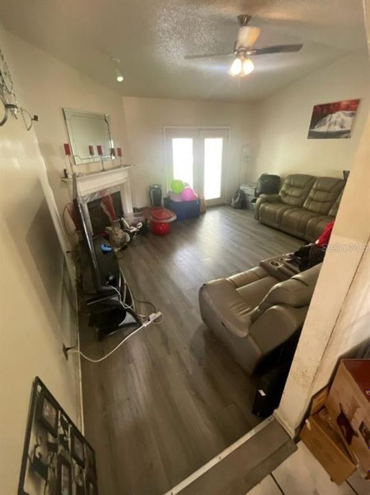 For Sale: $175,000 (3 beds, 2 baths, 1316 Square Feet)
