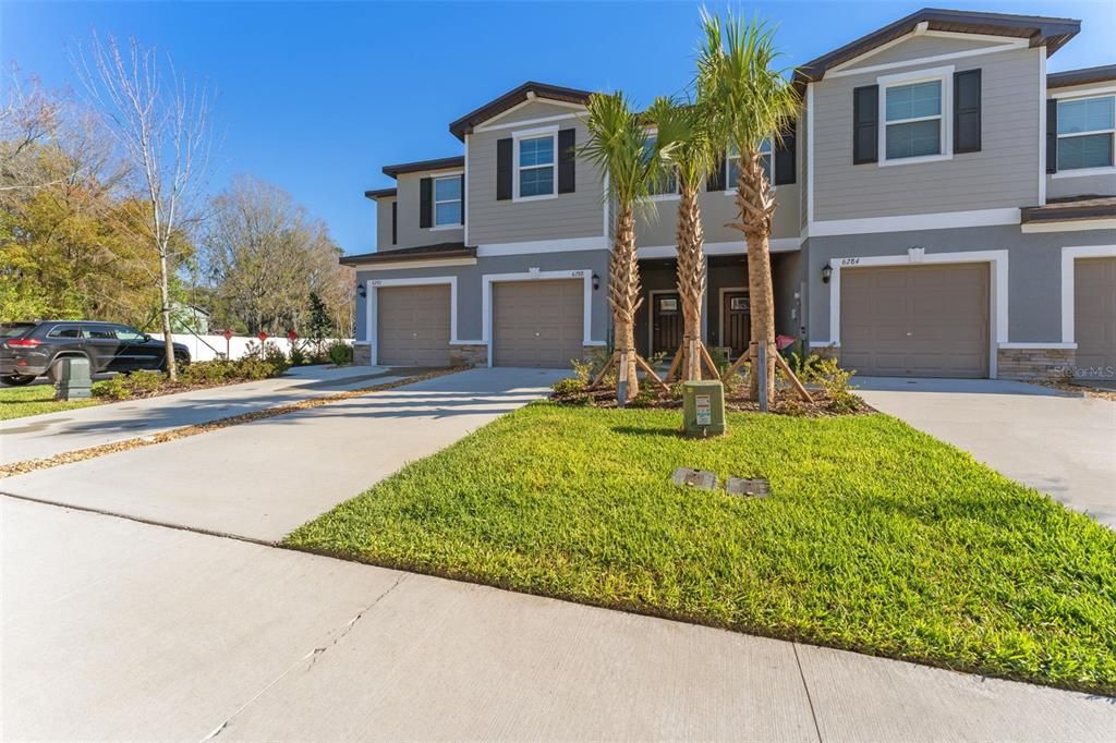 For Rent: $2,100 (3 beds, 2 baths, 1634 Square Feet)