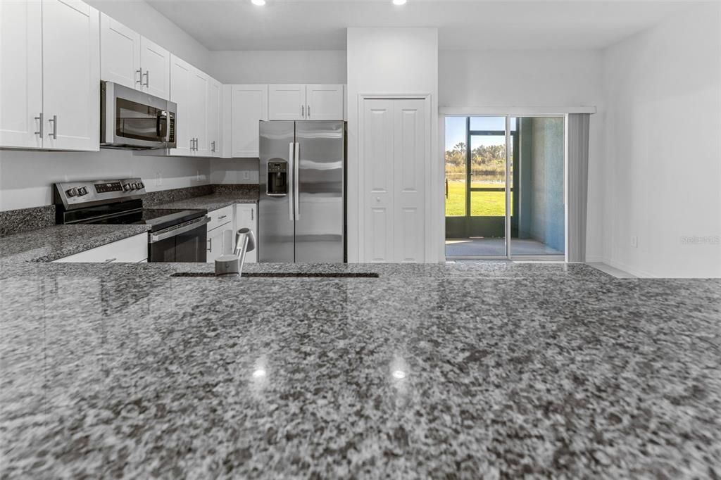 For Rent: $2,100 (3 beds, 2 baths, 1634 Square Feet)