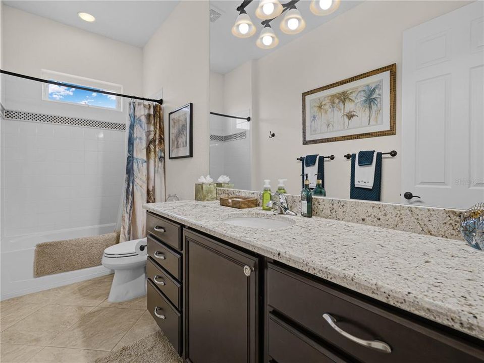 En Venta: $589,000 (4 camas, 2 baños, 2676 Pies cuadrados)