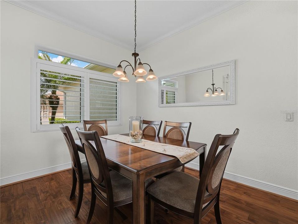 En Venta: $589,000 (4 camas, 2 baños, 2676 Pies cuadrados)
