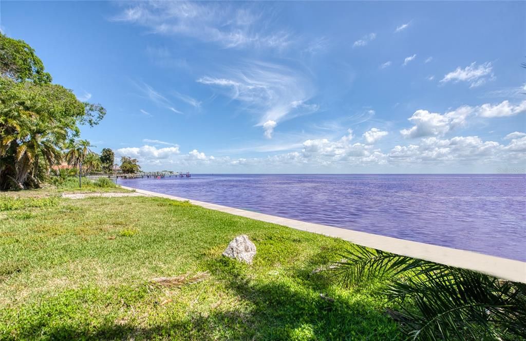 En Venta: $1,999,999 (0.48 acres)