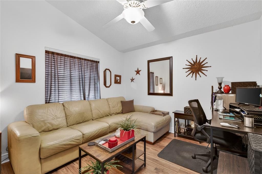 For Sale: $599,000 (3 beds, 2 baths, 1391 Square Feet)