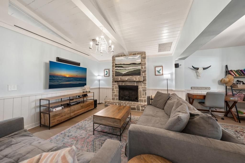 Active With Contract: $1,225,000 (3 beds, 2 baths, 2223 Square Feet)