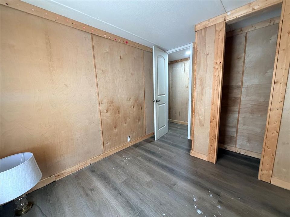 For Sale: $635,000 (2 beds, 1 baths, 1106 Square Feet)