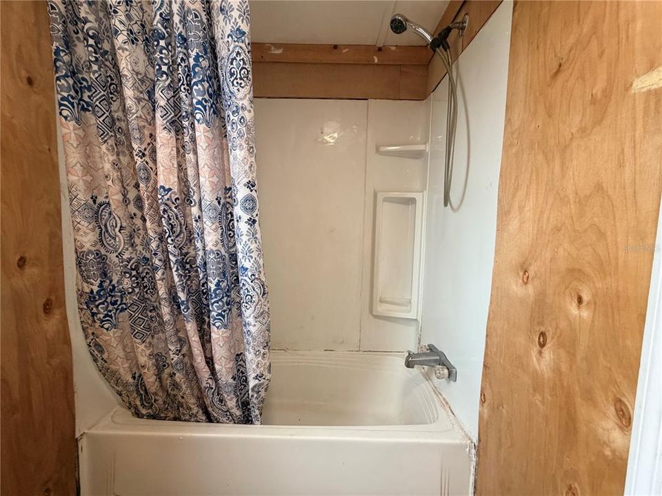 For Sale: $635,000 (2 beds, 1 baths, 1106 Square Feet)