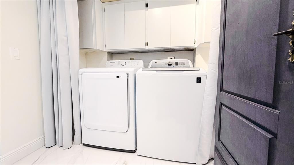 For Sale: $268,990 (2 beds, 2 baths, 1437 Square Feet)