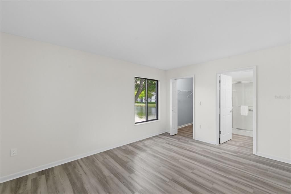 Active With Contract: $184,900 (2 beds, 2 baths, 1038 Square Feet)