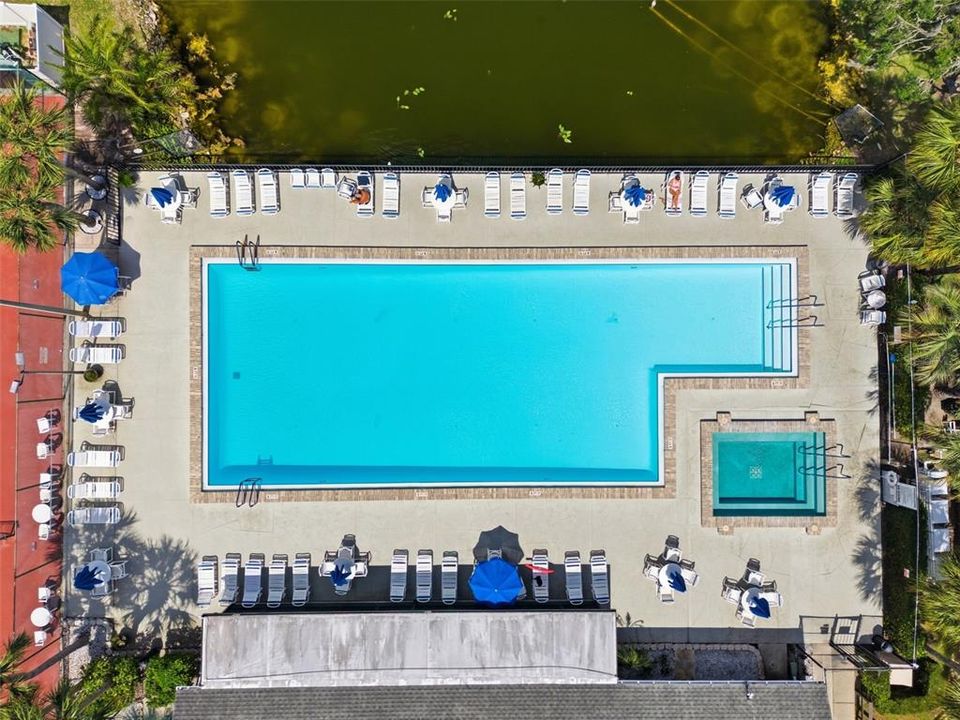 Active With Contract: $184,900 (2 beds, 2 baths, 1038 Square Feet)