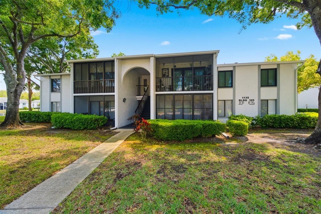 Active With Contract: $184,900 (2 beds, 2 baths, 1038 Square Feet)