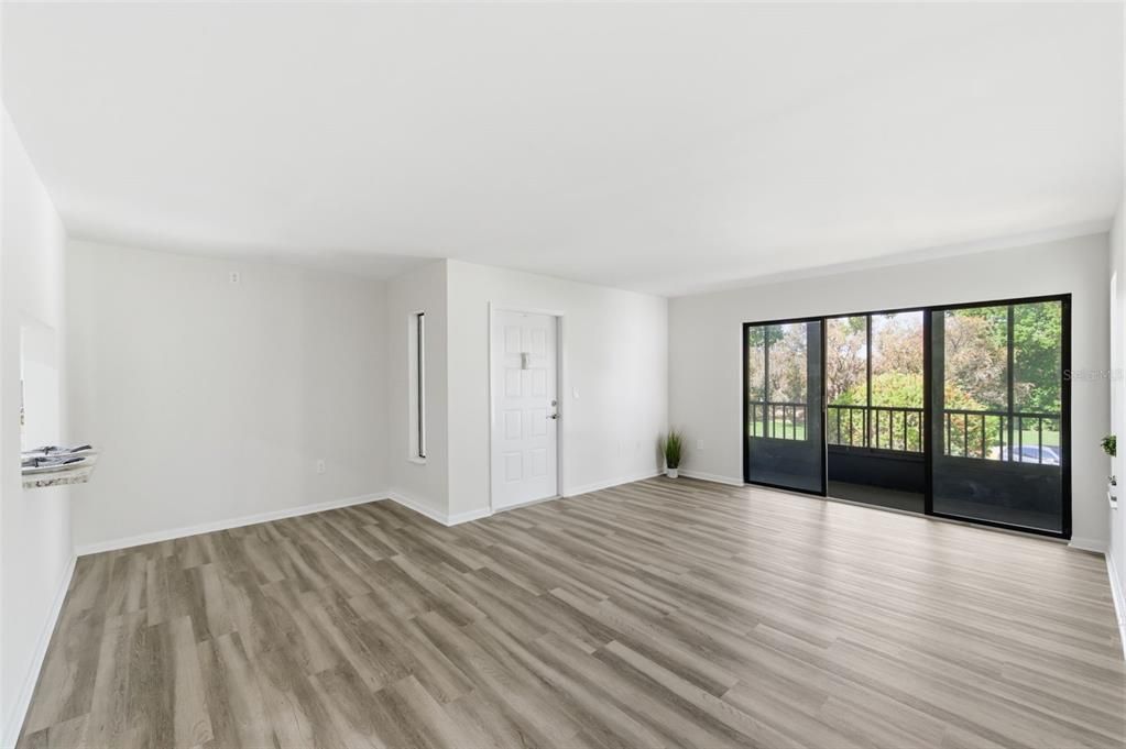Active With Contract: $184,900 (2 beds, 2 baths, 1038 Square Feet)