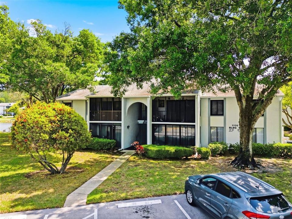 Active With Contract: $184,900 (2 beds, 2 baths, 1038 Square Feet)